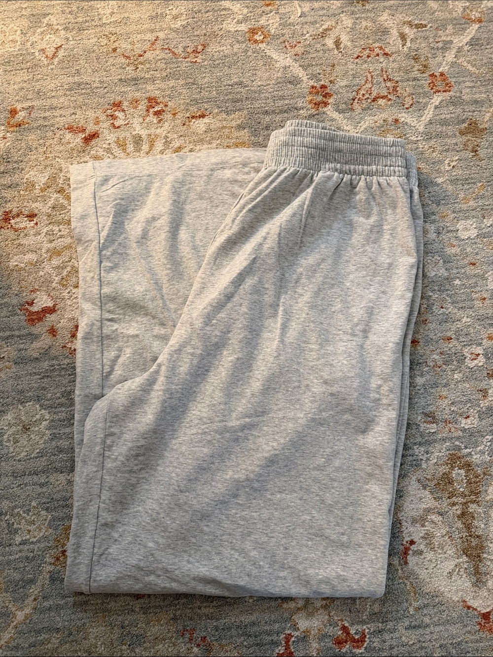 SKIMS Light Gray Lounge Sweatpants